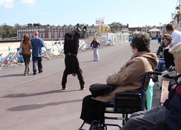 Handstand, Weymouth