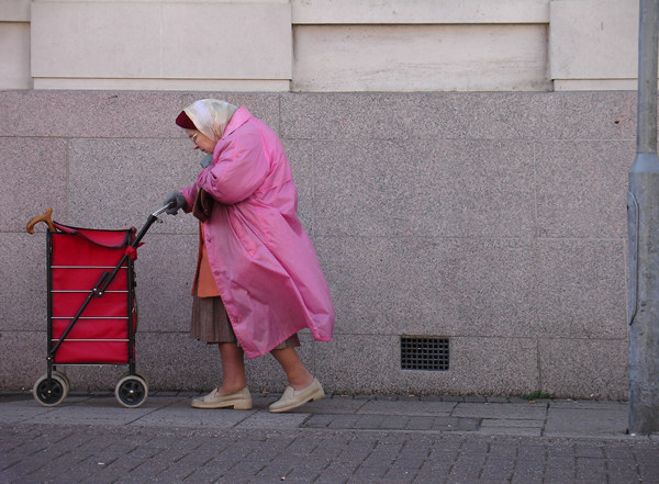 Pink raincoat, Dorchester
