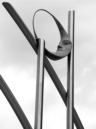 Moon statue, Lloyd George Avenue, Cardiff