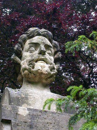 michael stipe statue