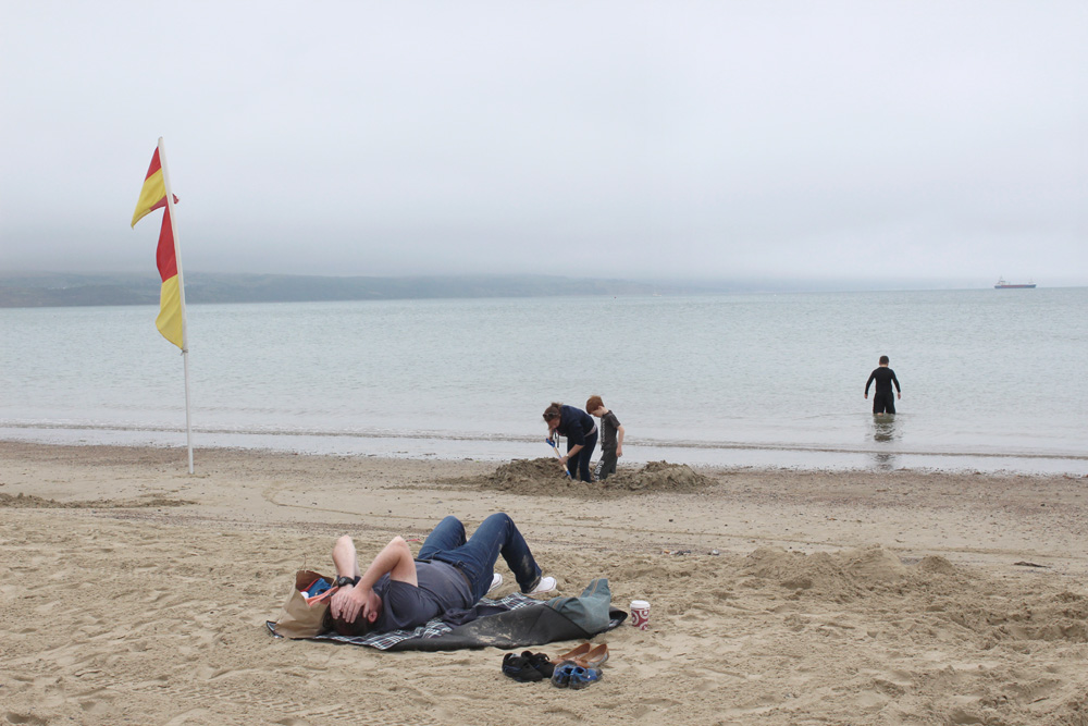 On Weymouth Beach, 2014-2018, seaside street photography. Photo 37