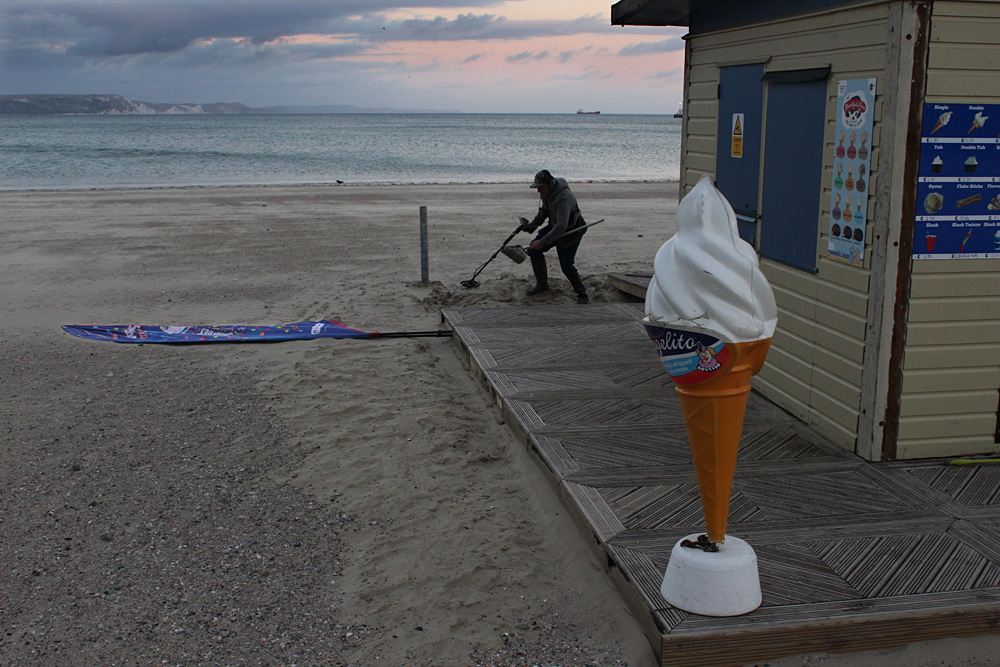 On Weymouth Beach, 2014-2018, beach street photography. Photo 42